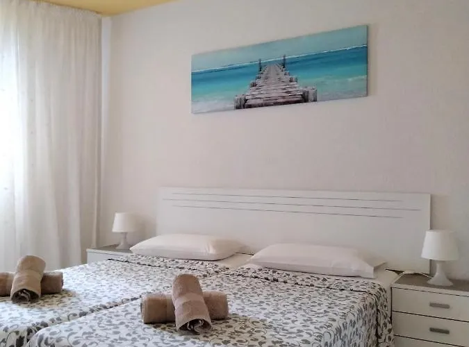 Torres De Yomely Playa Americas Апартаменти *