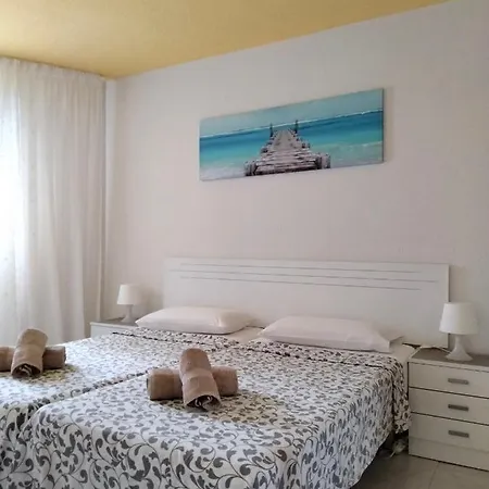 Torres De Yomely Playa Americas 아파트 *