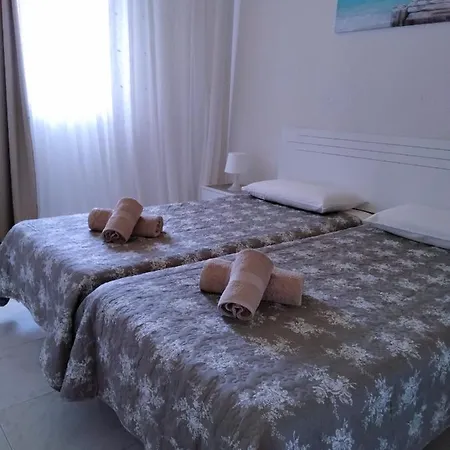 Torres De Yomely Playa Americas Apartment
